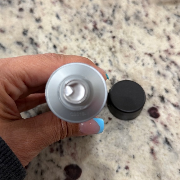 Beekman 1802 Hand Cream - Honeyed Grapefruit - Picture 4 of 4